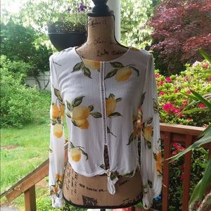 Lemon-Print Crop Top